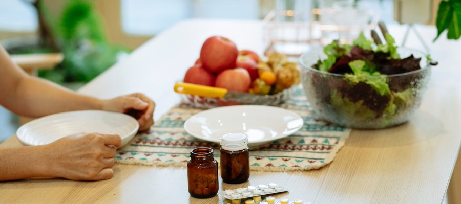 Ready to eat | Modafinil and armodafinil pills on the table 